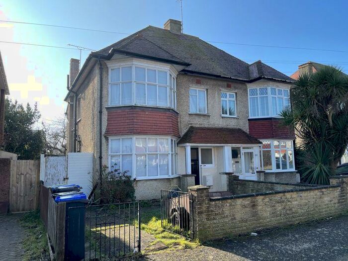 2 Bedroom Flat To Rent In Phrosso Road, Worthing, BN11