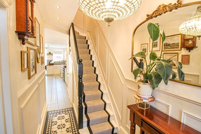 4 Bedroom End Terrace House To Rent In Pembroke Road, Walthamstow, E17