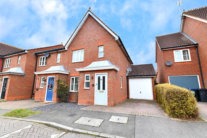 2 Bedroom End Of Terrace House For Sale In The Beacons, Stevenage, SG1