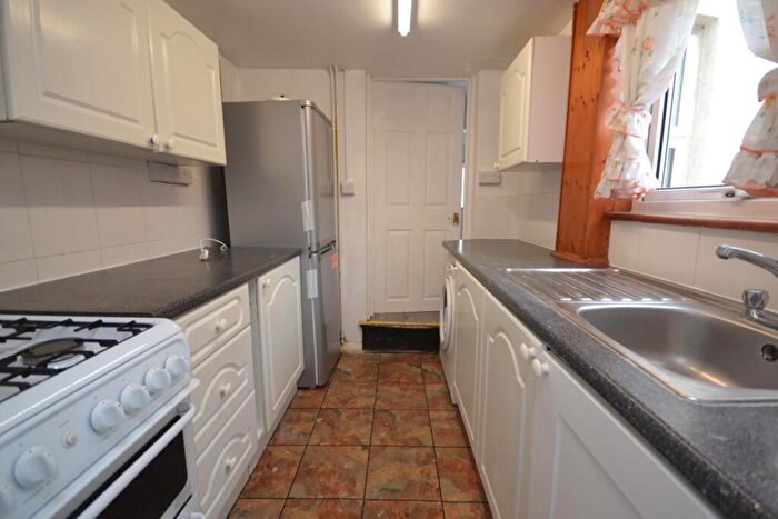 3 Bedroom Terraced House For Sale In Stanley Street, Reading, Berkshire, RG1