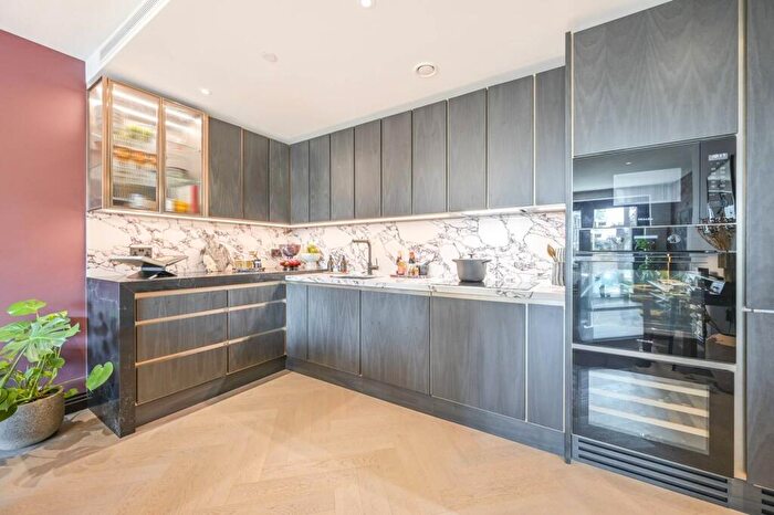 2 Bedroom Flat For Sale In London Dock, Wapping, E1W