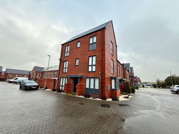 4 Bedroom Detached House To Rent In Osier Grove, Houghton Regis, Dunstable, LU5