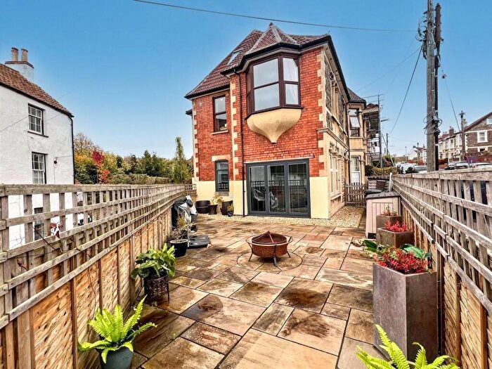 2 Bedroom Flat For Sale In Church Path Road, Pill, BS20