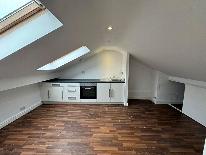 1 Bedroom Flat To Rent In Market Street, Tameside, SK14