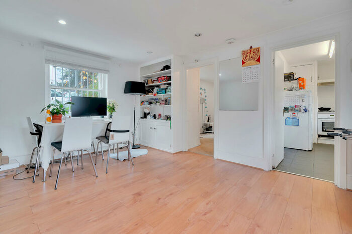 1 Bedroom Apartment To Rent In Highbury Grange, Highbury, London, N5