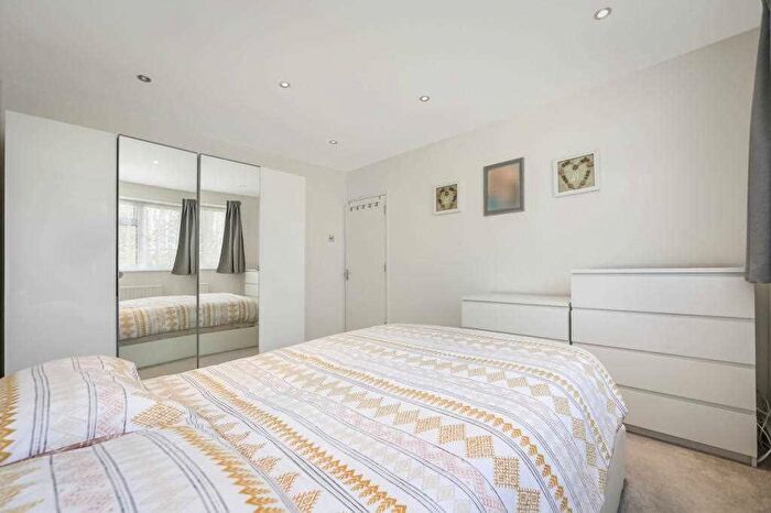 3 Bedroom Maisonette To Rent In Winston Court, Harrow, HA3