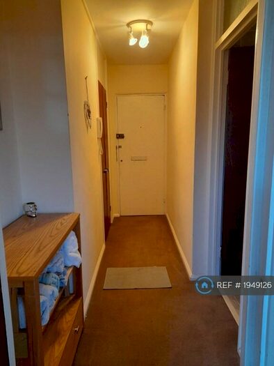 Studio To Rent In Porchester Mead, Kent, BR3