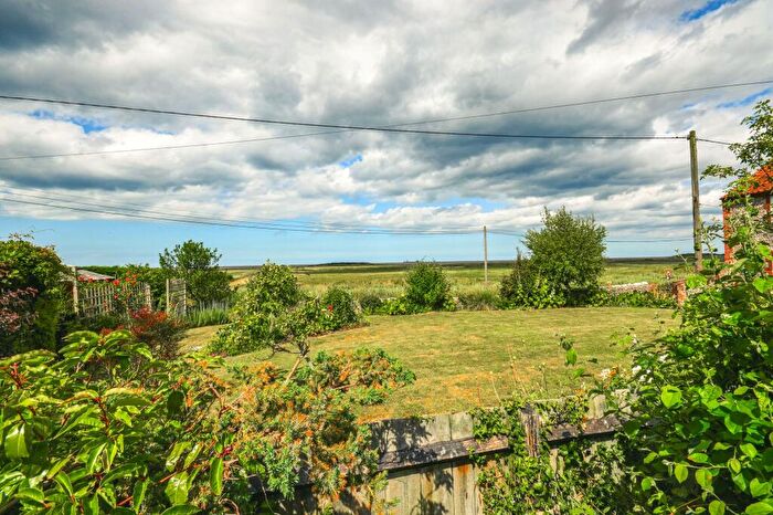 2 Bedroom Cottage To Rent In Grouts Lane, Salthouse, NR25