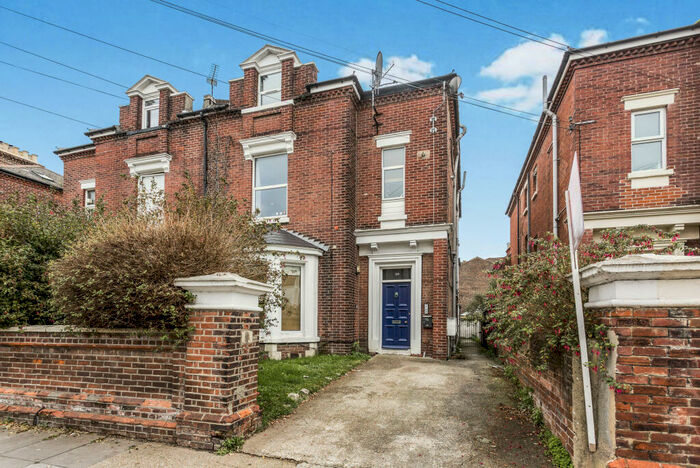 2 Bedroom Flat To Rent In St. Andrews Road, Southsea, PO5