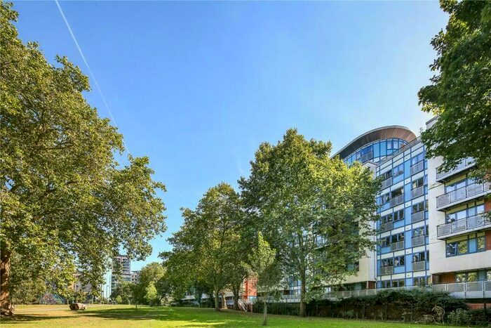 2 Bedroom Apartment To Rent In Roundwood Court, Meath Crescent, London, E2