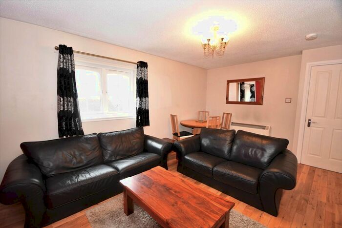 2 Bedroom Flat To Rent In Castle Heather Road, Inverness, IV2