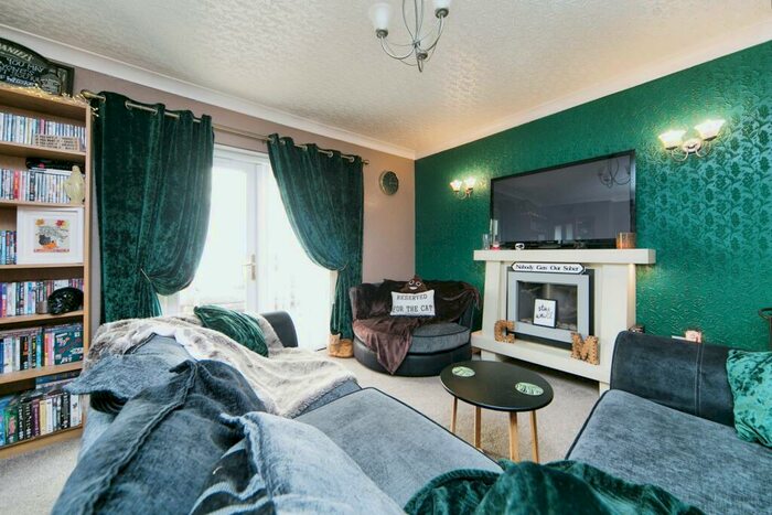 3 Bedroom End Of Terrace House For Sale In Bro Syr Ifor, Tregarth, Bangor, Gwynedd, LL57