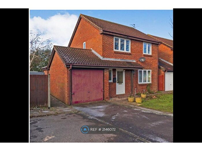 4 Bedroom Detached House To Rent In Sharp Close, Aylesbury, HP21