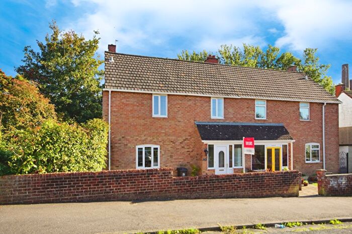 3 Bedroom Semi-Detached House For Sale In Brook Road, Fishponds, Bristol, BS16
