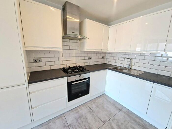 1 Bedroom Flat To Rent In London Road, Bracknell, Berkshire, RG12