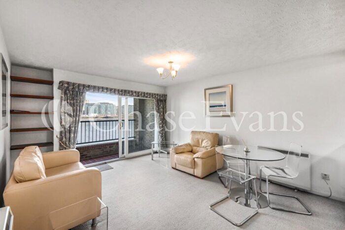 1 Bedroom Flat To Rent In Plymouth Wharf, Docklands, London, E14