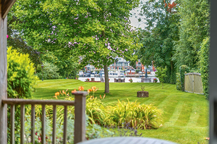 2 Bedroom Retirement Property For Sale In Remenham Row, Wargrave Road, Henley-on-Thames, Berkshire, RG9