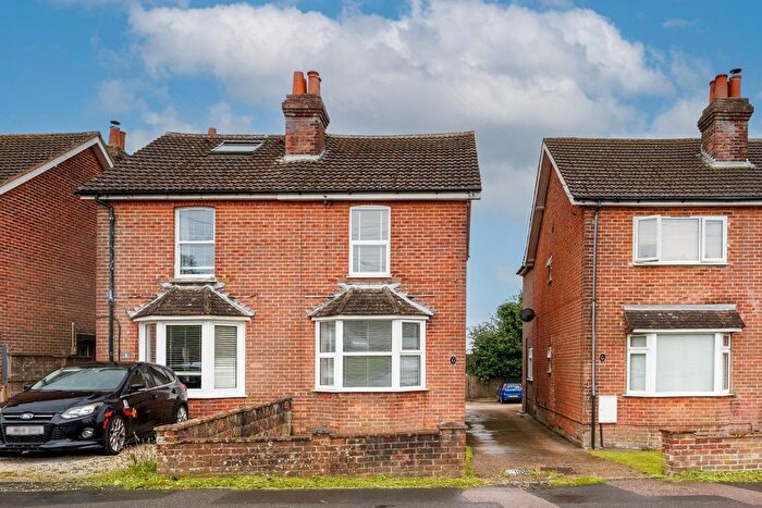 1 Bedroom Flat For Sale In Alderbrook Cottages, Crowborough, TN6
