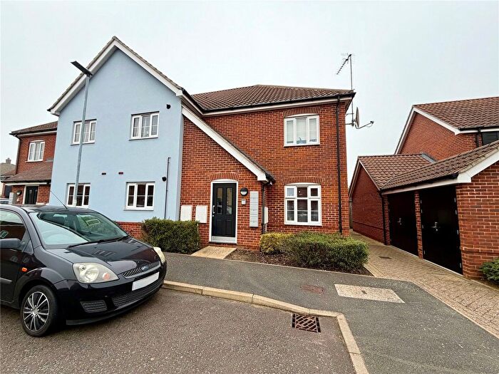 2 Bedroom Flat For Sale In Newbolt Close, Stowmarket, Suffolk, IP14