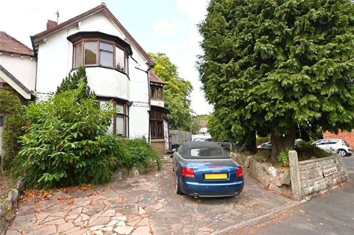 4 Bedroom Semi Detached House For Sale In Clarence Road, Moseley, Birmingham, B13