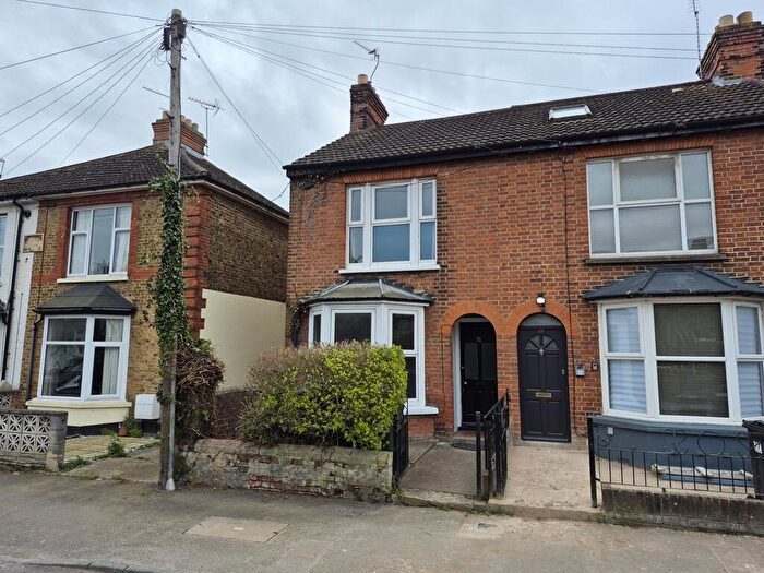 2 Bedroom Terraced House For Sale In Douglas Road, Maidstone, Kent, ME16