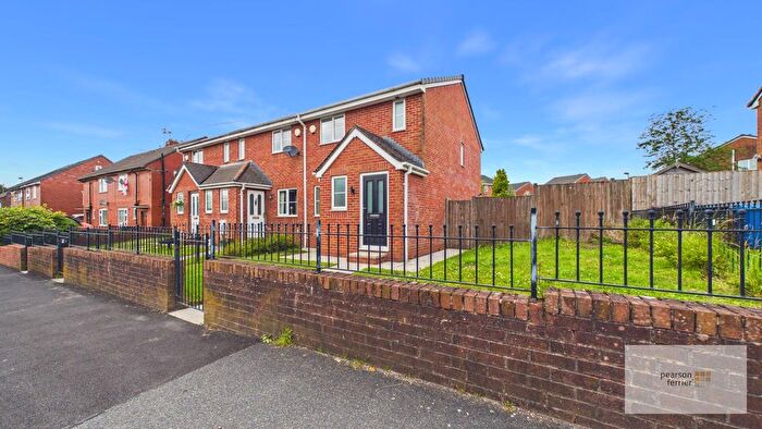 3 Bedroom Semi Detached House For Sale In Holme Avenue, Bury, BL8