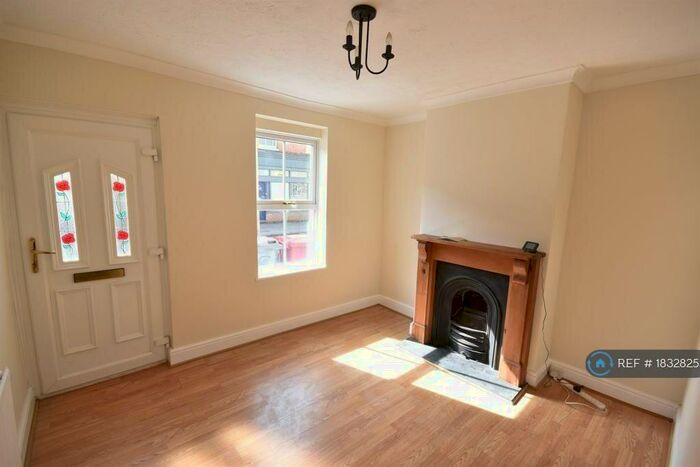 2 Bedroom Terraced House To Rent In Gosbrook Road, Caversham, Reading, RG4