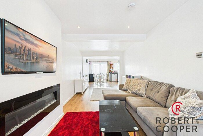 4 Bedroom Terraced House For Sale In Beverley Road, Ruislip, HA4