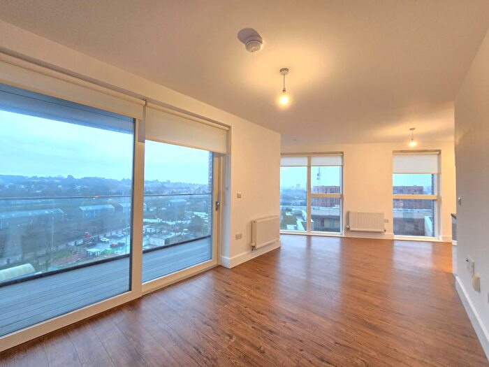 1 Bedroom Flat To Rent In Lismore Boulevard, London, NW9