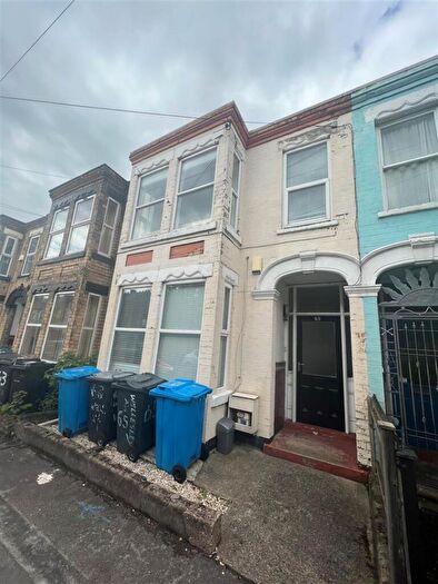 6 Bedroom Terraced House To Rent In Wellesley Avenue, Beverley Road, Hull, HU6