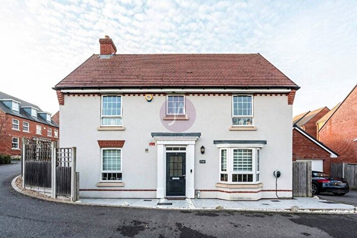 4 Bedroom Detached House To Rent In Hubert Crescent, Bushey, Hertfordshire, WD23