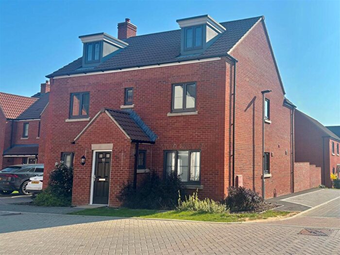 5 Bedroom Detached House For Sale In Strawberry Fields, Easterton, Devizes, SN10