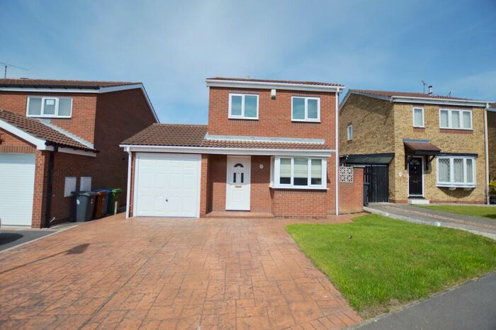 3 Bedroom Detached House To Rent In Ashdown Gardens, Sothall, Sheffield, S20