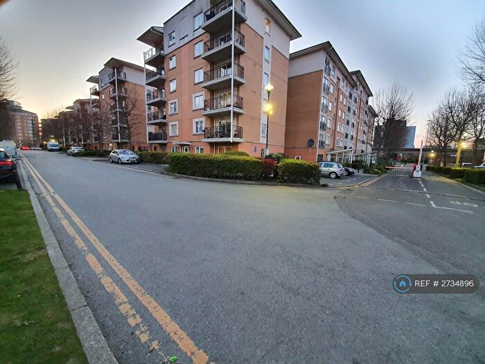 2 Bedroom Flat To Rent In Settlers Court, London, E14