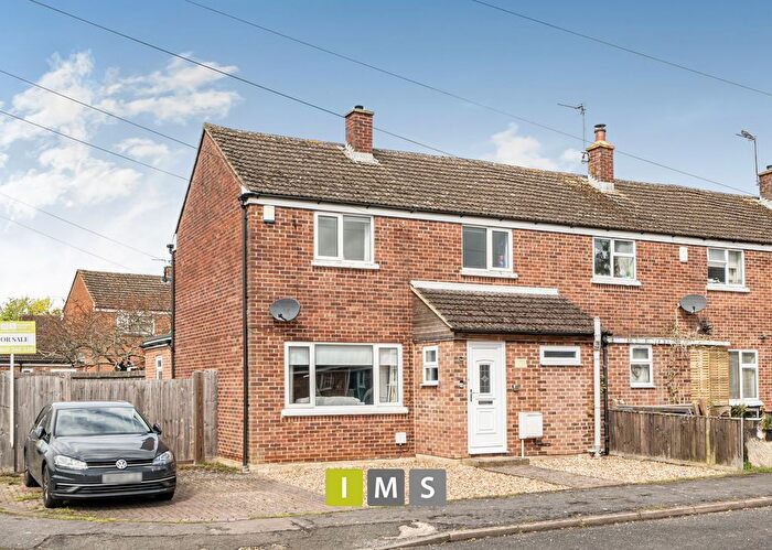 3 Bedroom End Terrace House For Sale In Fairhaven Road, Bicester, OX27