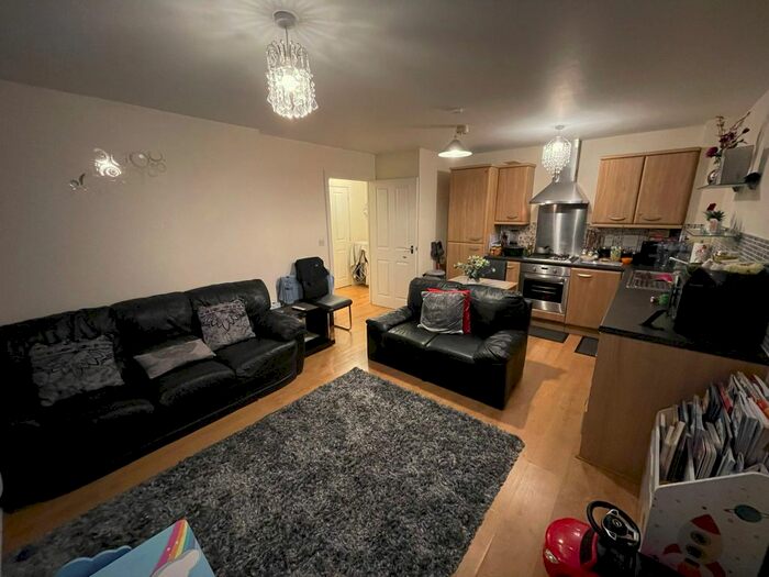 1 Bedroom Flat To Rent In Fortune Avenue, Edgware HA8
