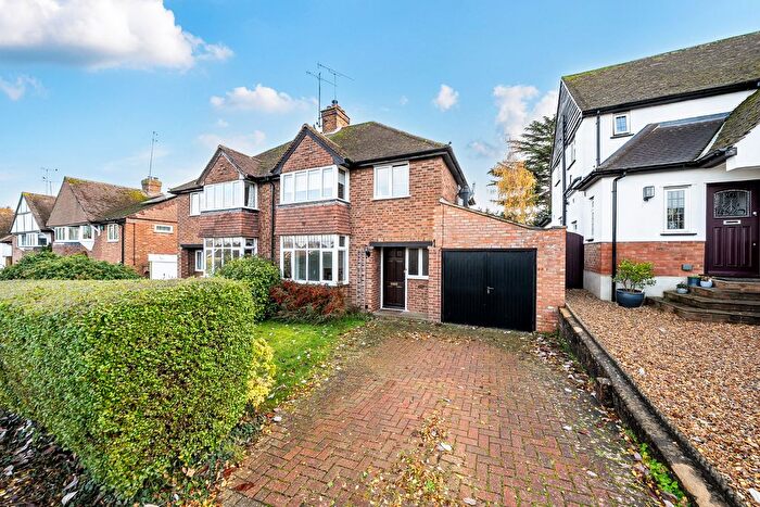 3 Bedroom Semi-Detached House For Sale In The Close, Harpenden, AL5