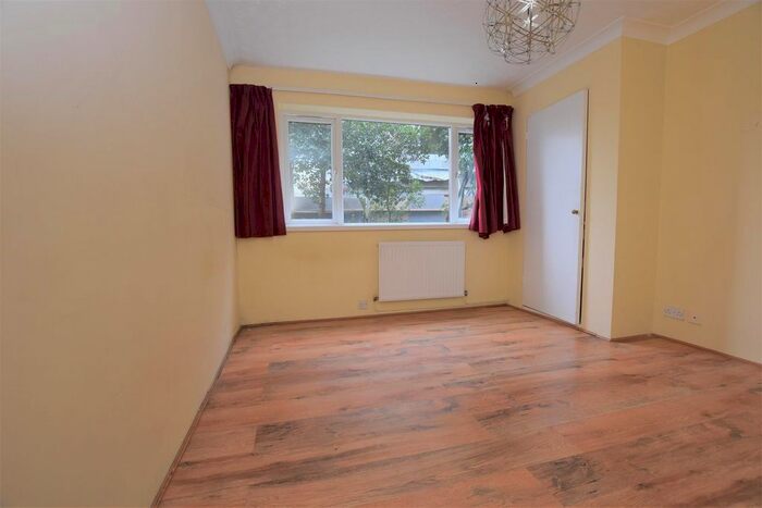 1 Bedroom Flat To Rent In Temple Fortune Lane, London, NW11