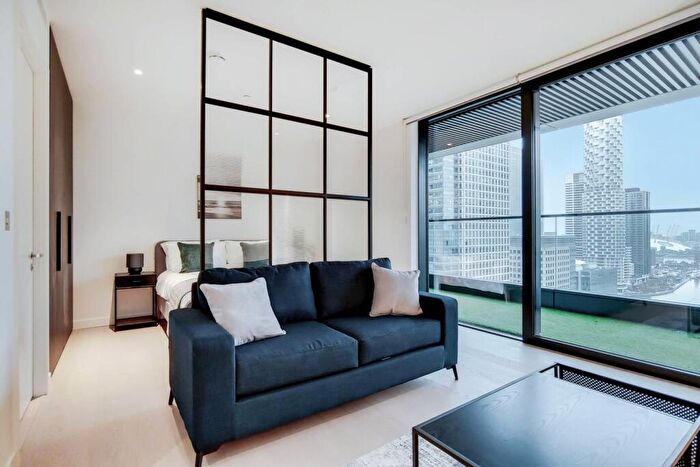 Studio To Rent In Bagshaw Building, Canary Wharf, London, E14