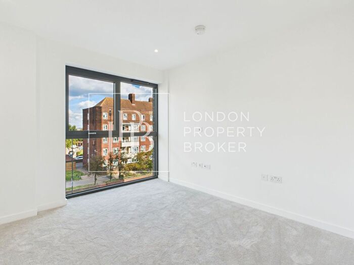 1 Bedroom Flat To Rent In Emperor Point, Dragonfly Walk, Woodberry Down, N4