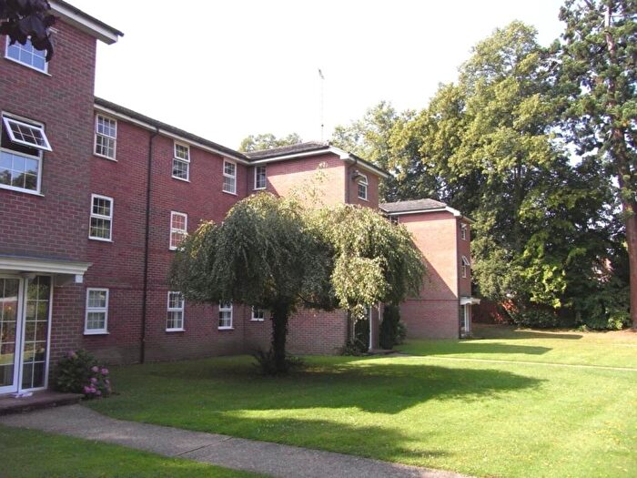 2 Bedroom Flat To Rent In Armadale Court, Westcote Road, Reading, RG30