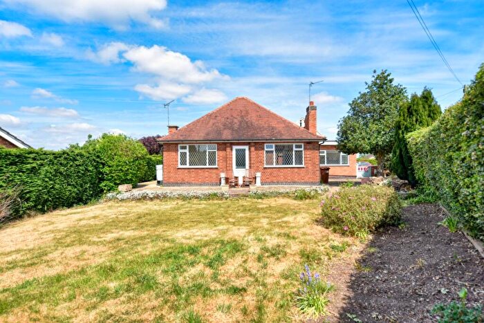 2 Bedroom Detached Bungalow For Sale In Brackenhill, Caythorpe, Nottingham, NG14