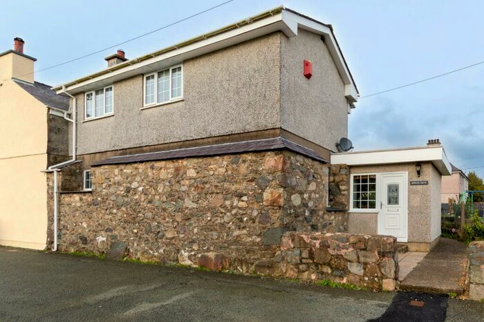 2 Bedroom Semi-Detached House For Sale In Llanrug, Gwynedd, LL55