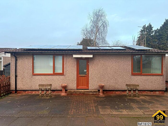 2 Bedroom Detached Bungalow To Rent In Bretton Avenue, Littleover, Derby, Derbyshire, DE23