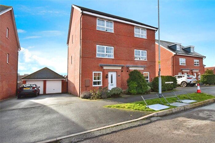 3 Bedroom Semi-Detached House For Sale In Clayhill Field, Wigston, Leicestershire, LE18