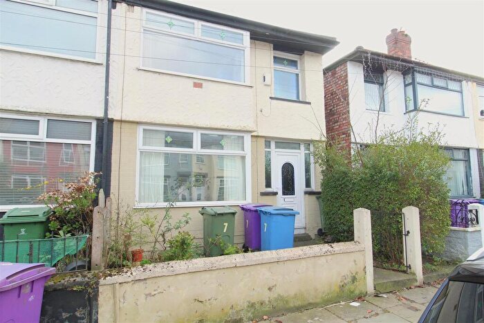 3 Bedroom Semi-Detached House To Rent In Brookland Road East, Old Swan, Liverpool, L13