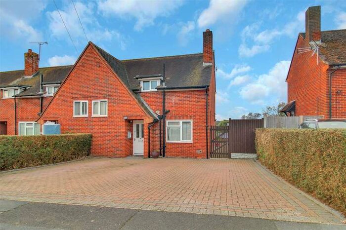 2 Bedroom End Of Terrace House For Sale In 74 Highfield Park, Wargrave, Reading, RG10