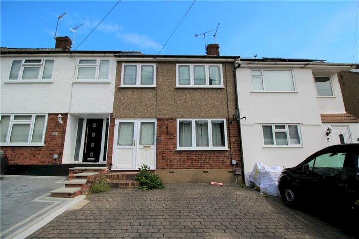3 Bedroom Terraced House To Rent In Passingham Avenue, CM11