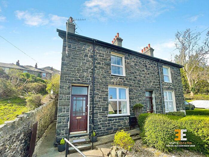 2 Bedroom Semi Detached House For Sale In Gilfach Road, Penmaenmawr, LL34