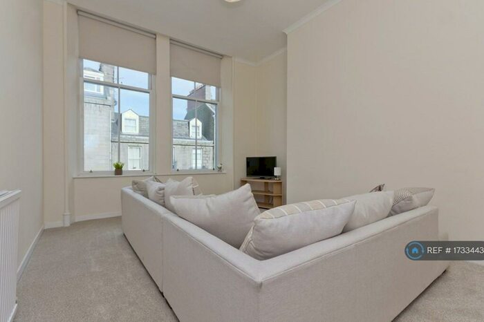 3 Bedroom Flat To Rent In King Street, Aberdeen, AB24